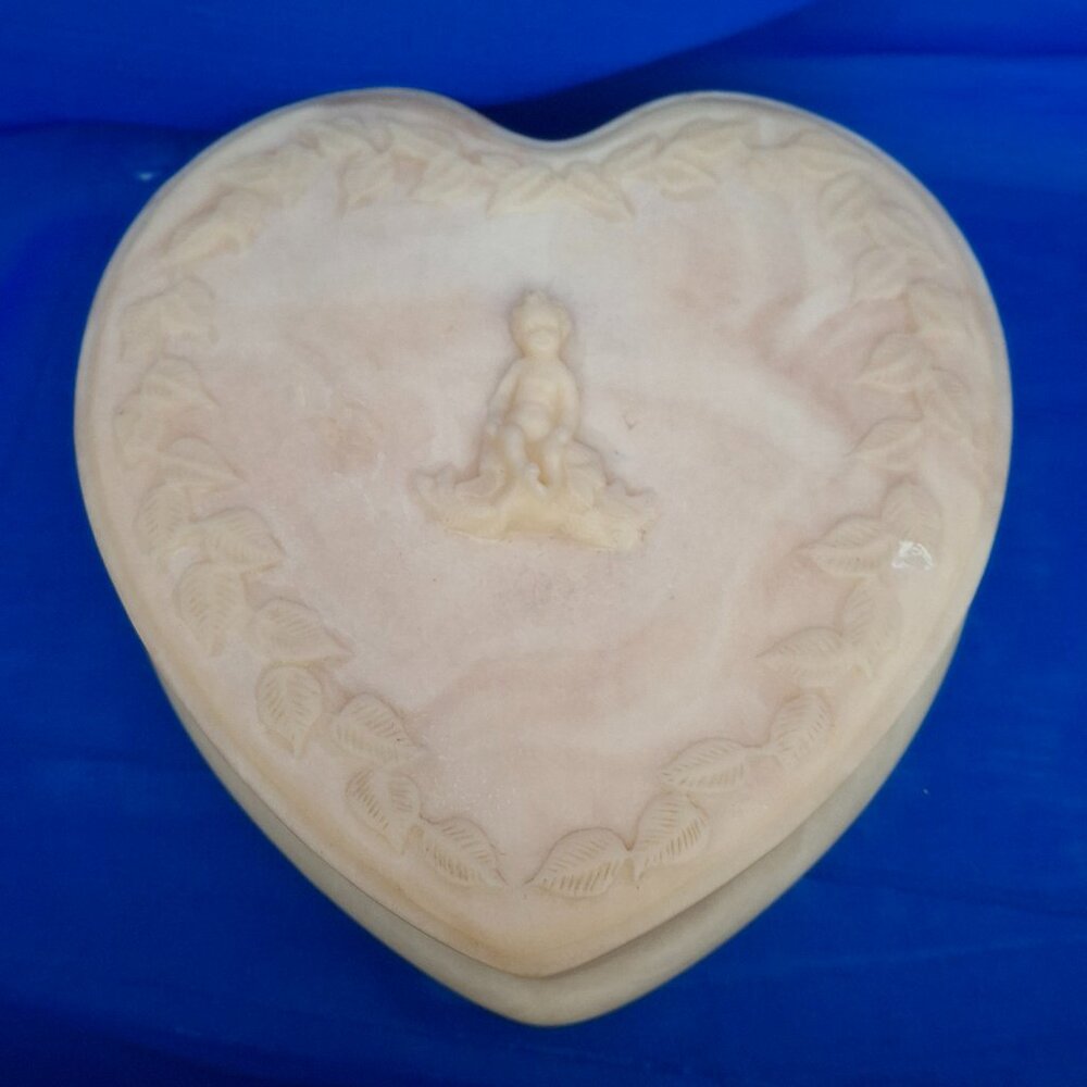 Vintage Avondale Genuine Crushed Glass Heart Shaped Box
